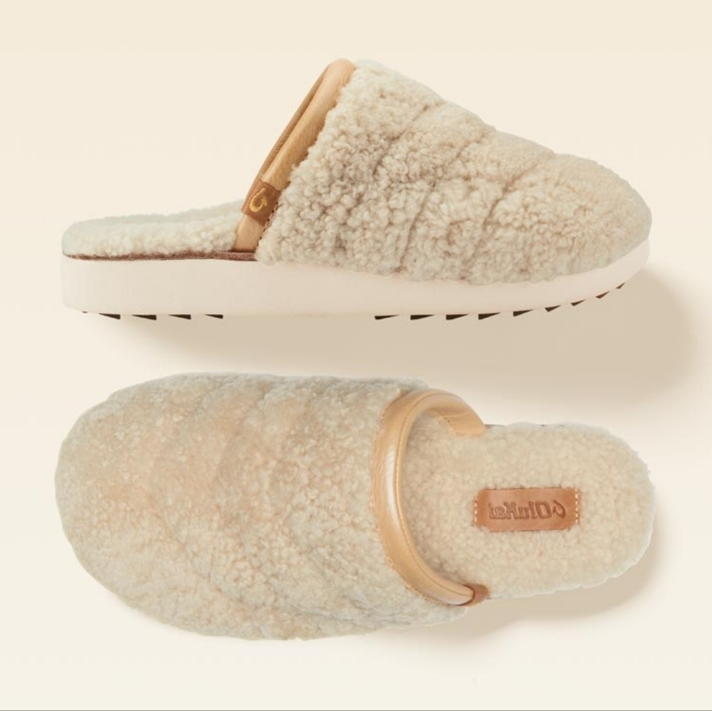 OLUKAI Pupu Mua Slippers Size 9
